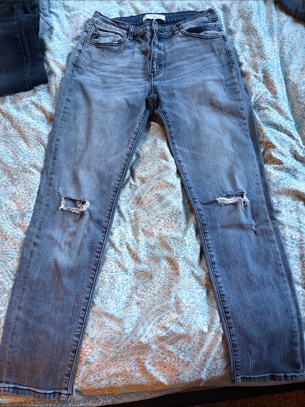 KanCan Women's Distressed Skinny Jeans - Faded Blue